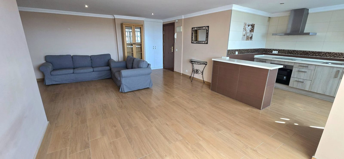 Se vende Apartamento Planta Media de 4 dormitorios en Costa Del Sol, Málaga, España