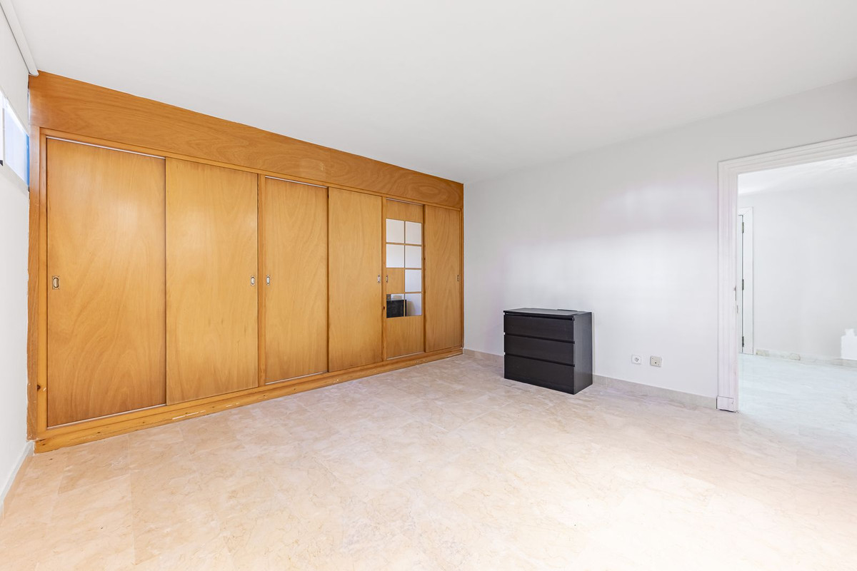 4 Bed Townhouse for sale in Nueva Andalucía Costa Del Sol, Málaga, Spain