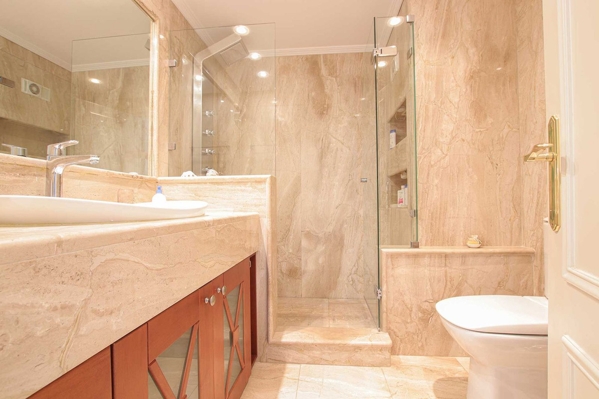 2 Bed Apartment for sale in Nueva Andalucía Costa Del Sol, Málaga, Spain