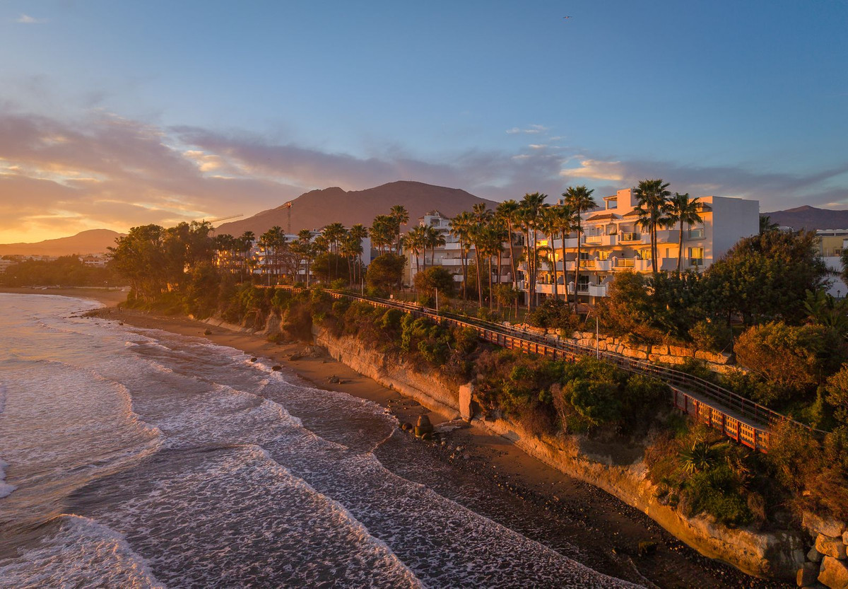Se vende Apartamento Planta Media de 3 dormitorios en Costa Del Sol, Málaga, España