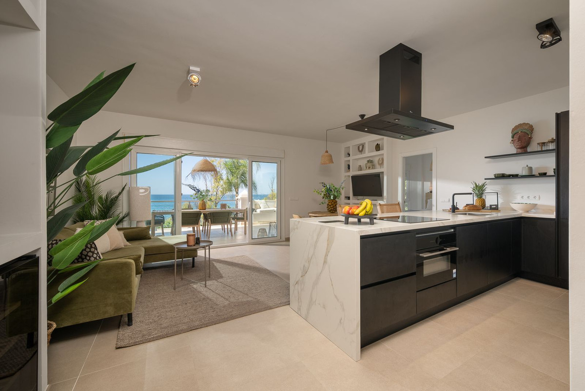 Se vende Apartamento Planta Media de 3 dormitorios en Costa Del Sol, Málaga, España