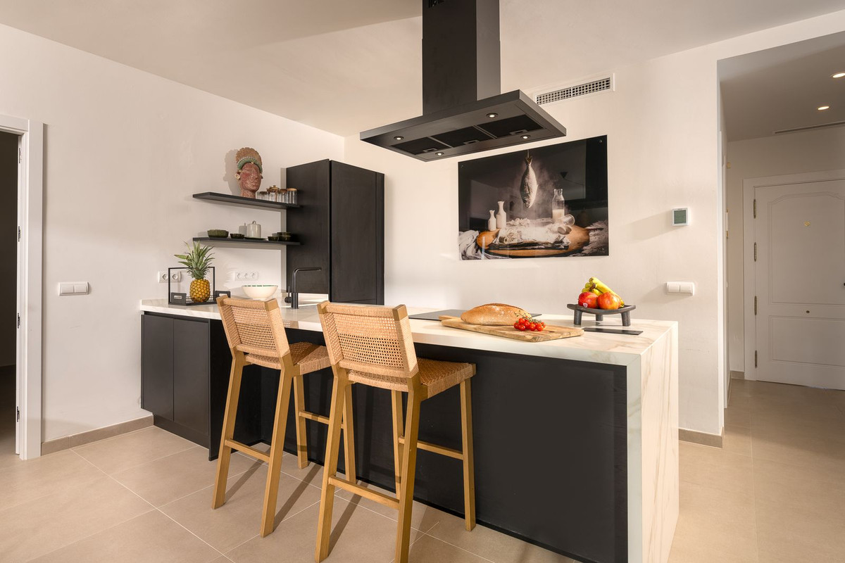 Se vende Apartamento Planta Media de 3 dormitorios en Costa Del Sol, Málaga, España