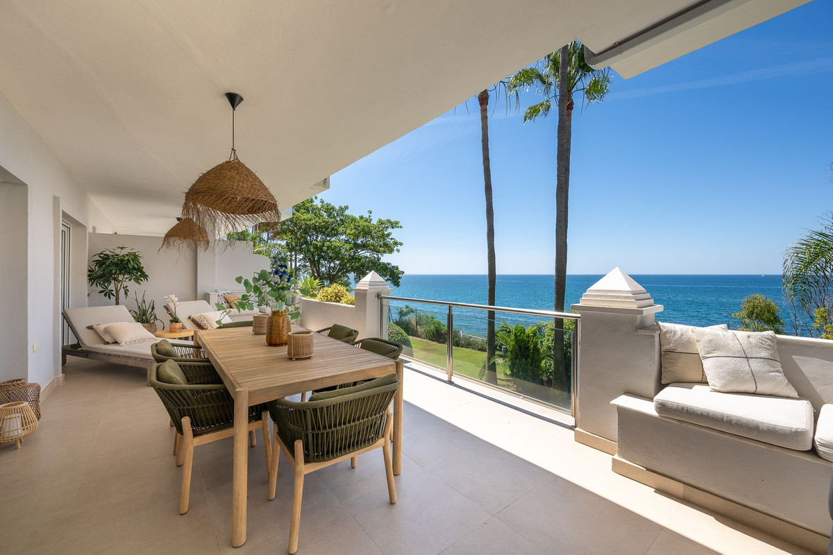 Se vende Apartamento Planta Media de 3 dormitorios en Costa Del Sol, Málaga, España