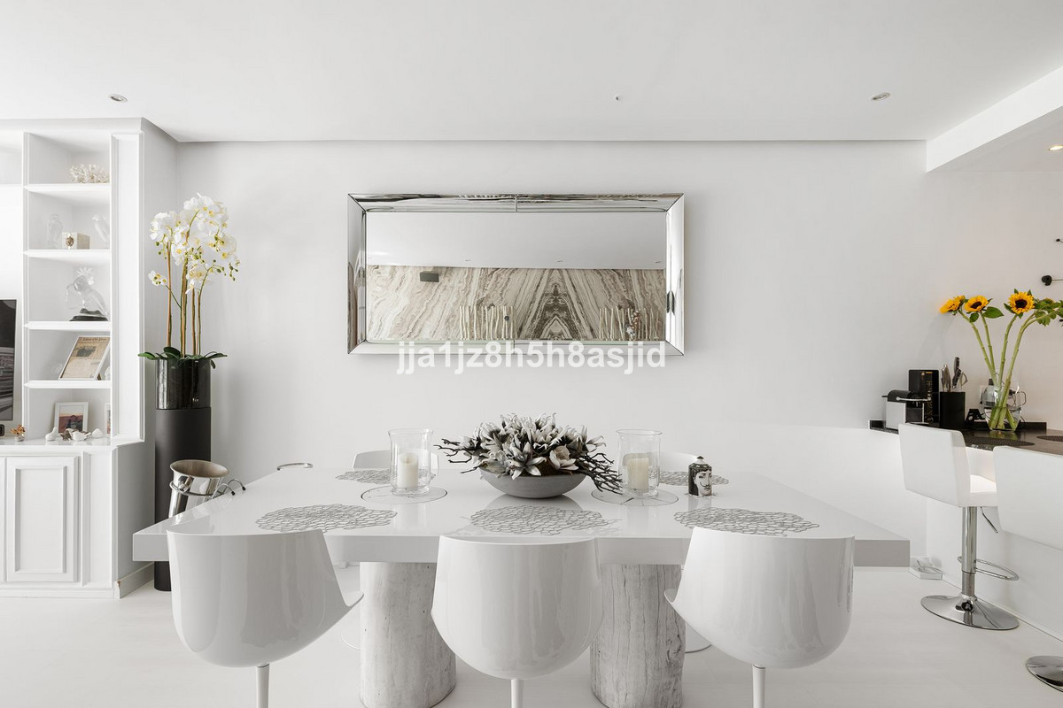 2 Bed Apartment for sale in Puerto Banús Costa Del Sol, Málaga, Spain