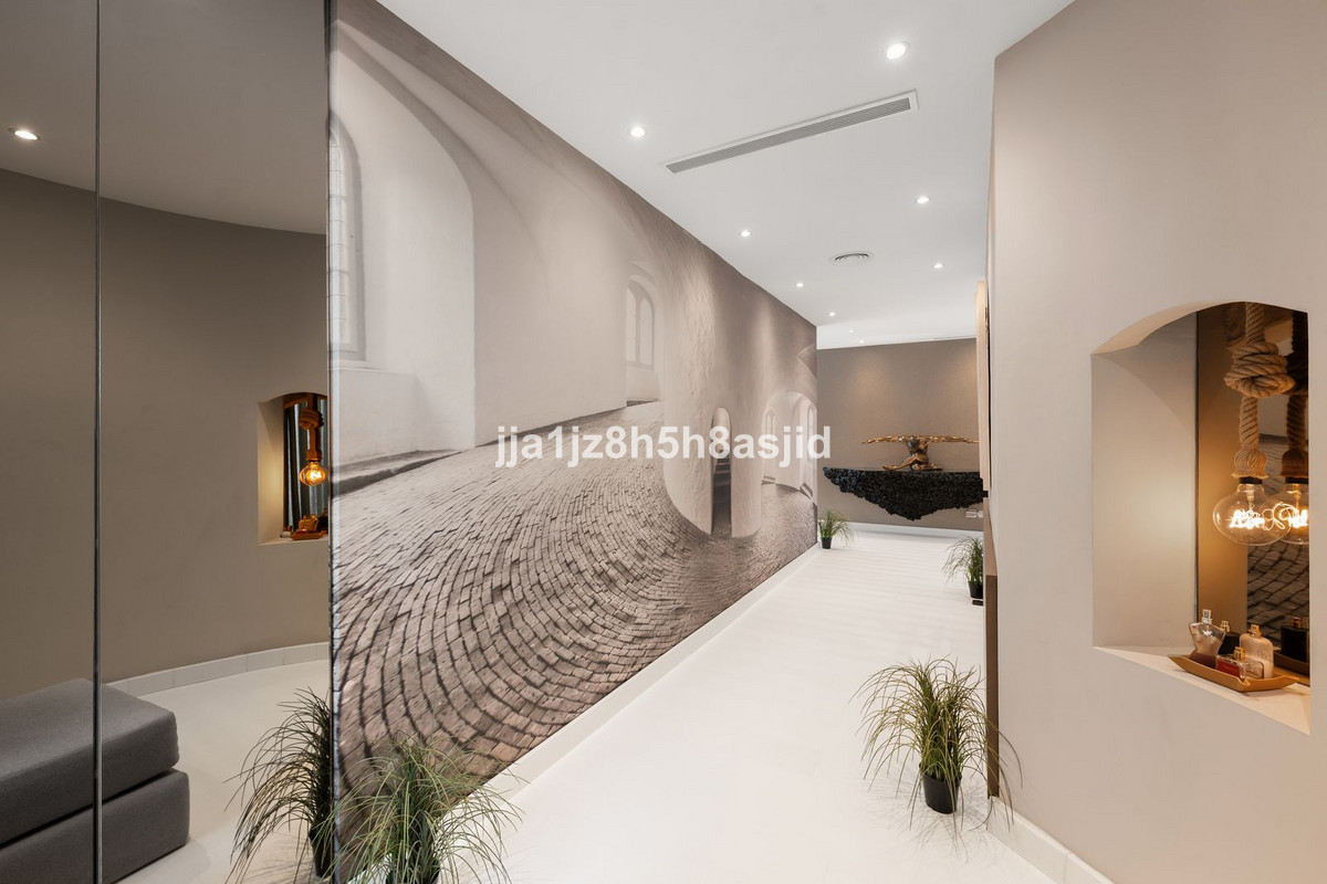 2 Bed Apartment for sale in Puerto Banús Costa Del Sol, Málaga, Spain