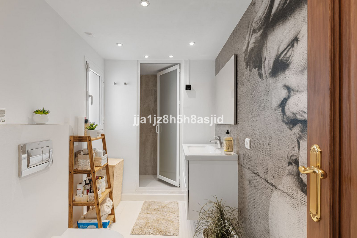 2 Bed Apartment for sale in Puerto Banús Costa Del Sol, Málaga, Spain