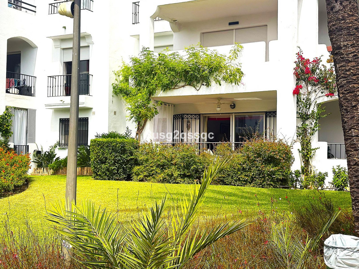 Se vende Apartamento Planta Baja de 3 dormitorios en Costa Del Sol, Málaga, España