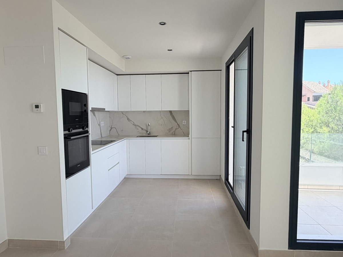 2 Bed Apartment for sale in Benalmadena Costa Del Sol, Málaga, Spain