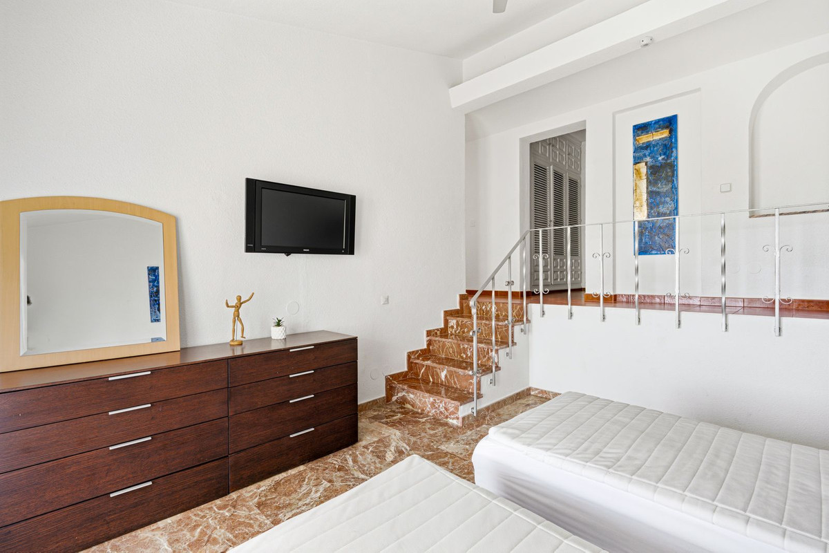 Se vende Villa - Chalet de 7 dormitorios en Costa Del Sol, Málaga, España
