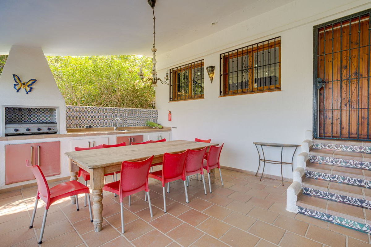 Se vende Villa - Chalet de 7 dormitorios en Costa Del Sol, Málaga, España