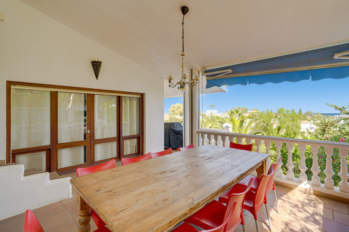 Se vende Villa - Chalet de 7 dormitorios en Costa Del Sol, Málaga, España