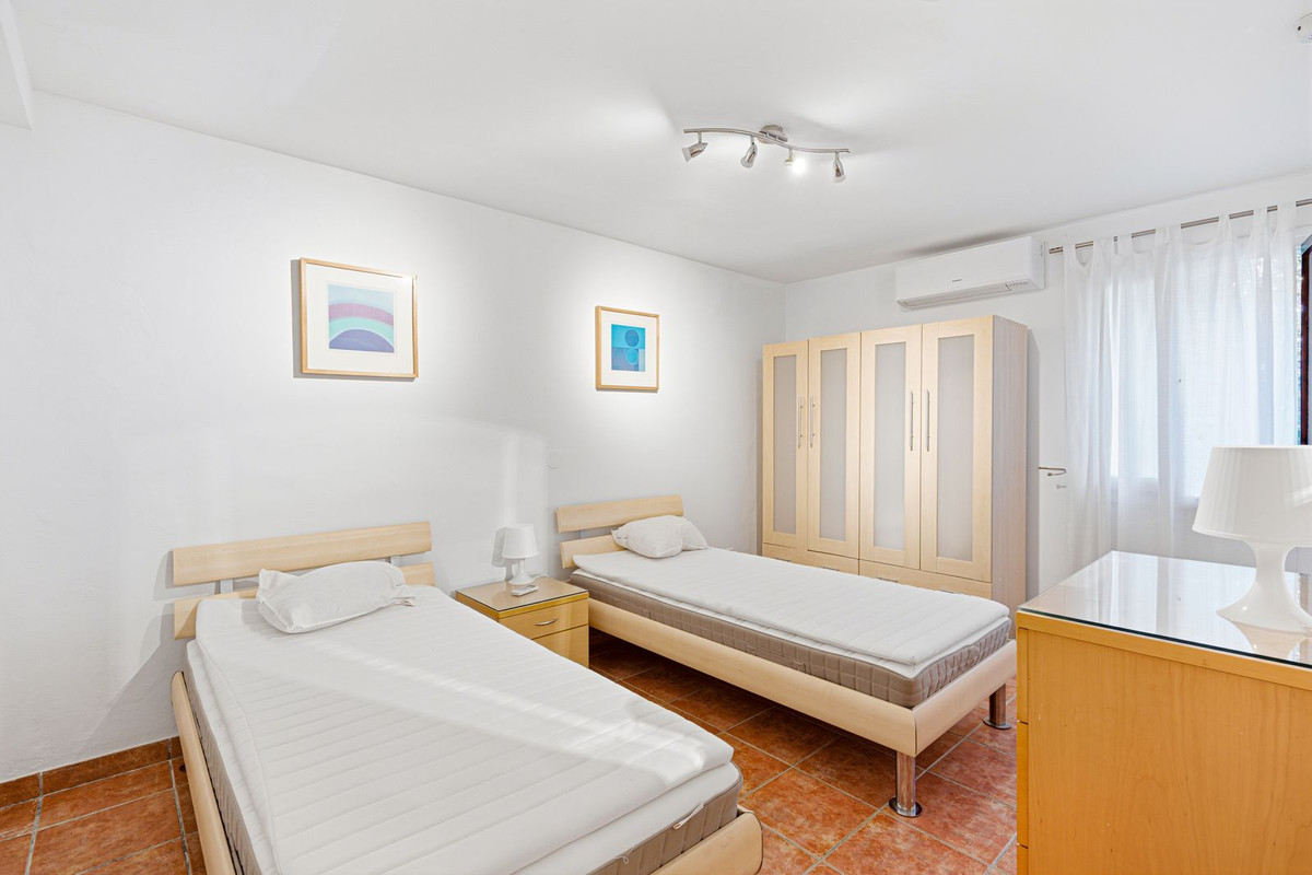 Se vende Villa - Chalet de 7 dormitorios en Costa Del Sol, Málaga, España