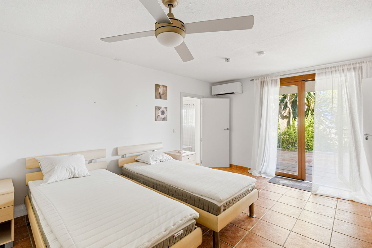 Se vende Villa - Chalet de 7 dormitorios en Costa Del Sol, Málaga, España