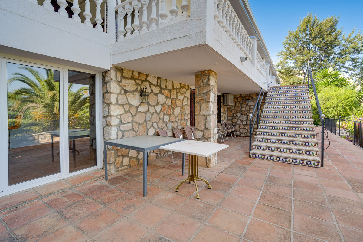 Se vende Villa - Chalet de 7 dormitorios en Costa Del Sol, Málaga, España