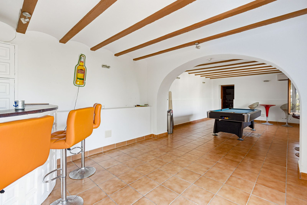 Se vende Villa - Chalet de 7 dormitorios en Costa Del Sol, Málaga, España