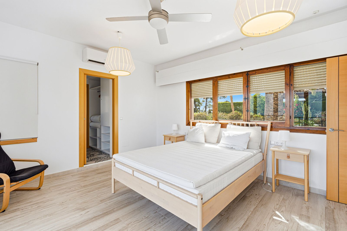 Se vende Villa - Chalet de 7 dormitorios en Costa Del Sol, Málaga, España