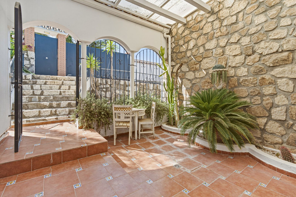 Se vende Villa - Chalet de 7 dormitorios en Costa Del Sol, Málaga, España