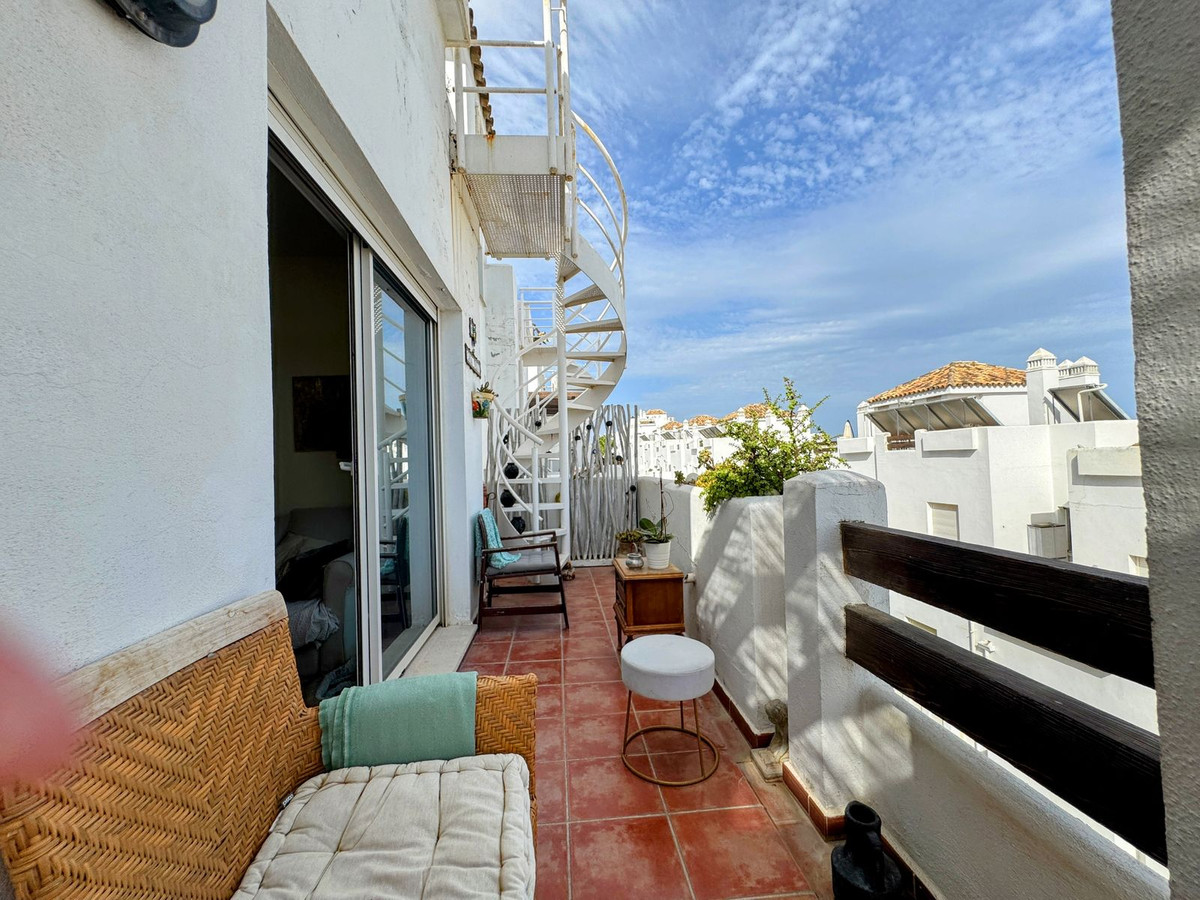 2 Bed Apartment for sale in Estepona Costa Del Sol, Málaga, Spain
