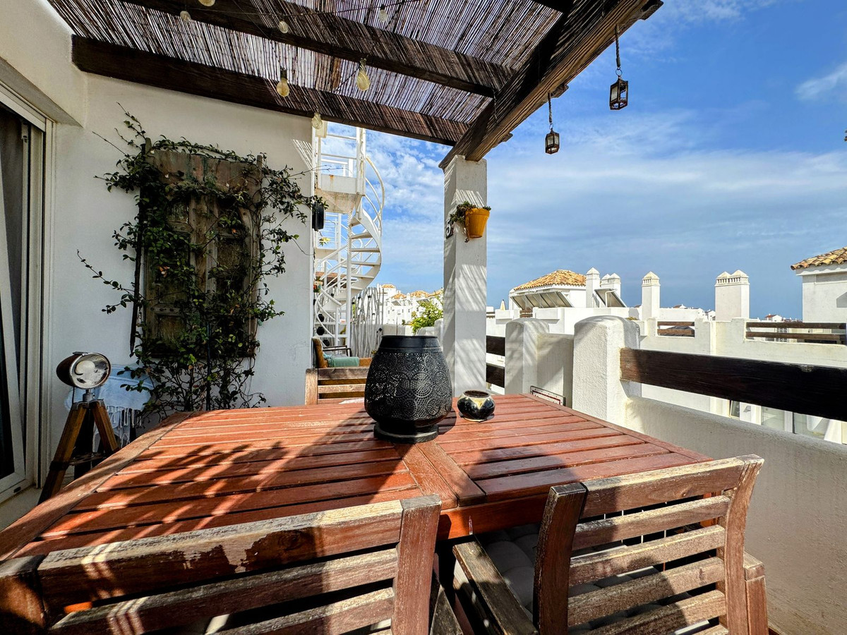 2 Bed Apartment for sale in Estepona Costa Del Sol, Málaga, Spain