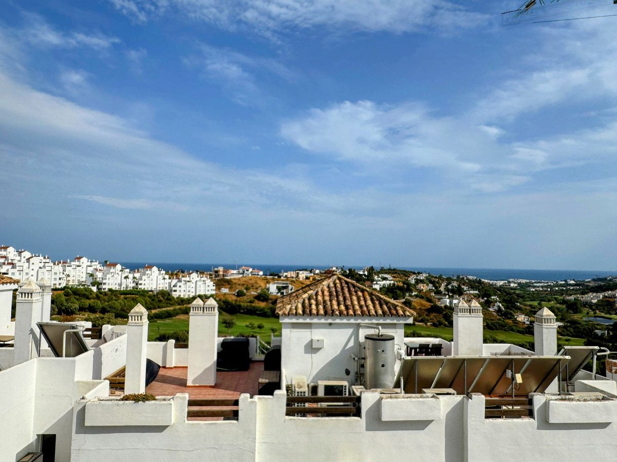 2 Bed Apartment for sale in Estepona Costa Del Sol, Málaga, Spain