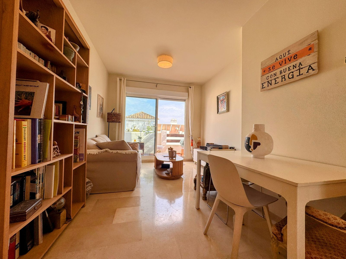 2 Bed Apartment for sale in Estepona Costa Del Sol, Málaga, Spain