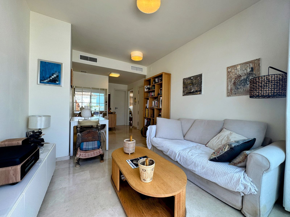 2 Bed Apartment for sale in Estepona Costa Del Sol, Málaga, Spain
