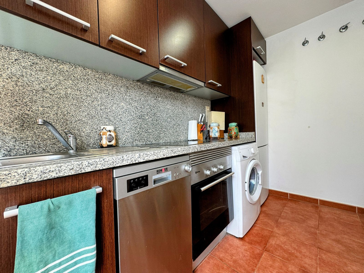 2 Bed Apartment for sale in Estepona Costa Del Sol, Málaga, Spain