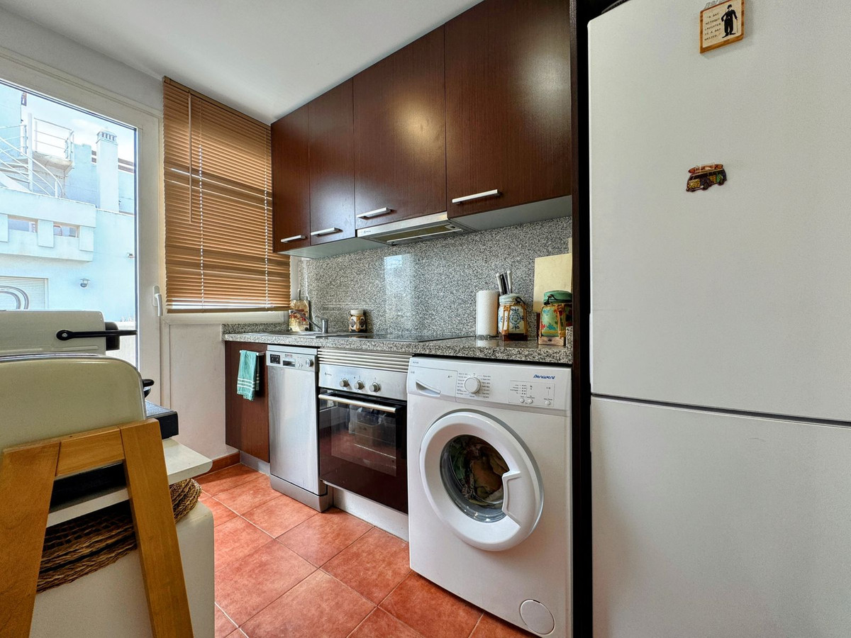 2 Bed Apartment for sale in Estepona Costa Del Sol, Málaga, Spain