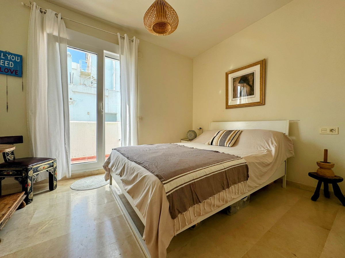 2 Bed Apartment for sale in Estepona Costa Del Sol, Málaga, Spain
