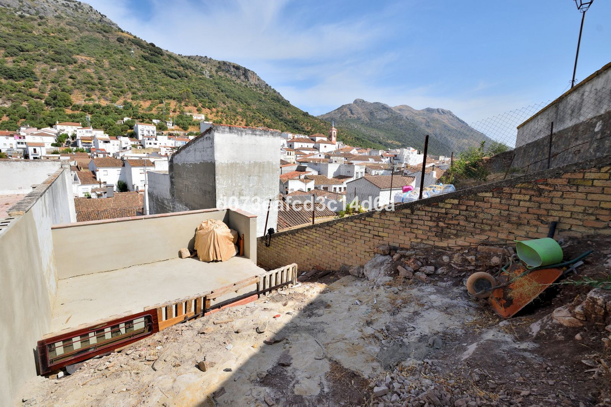 3 Bed Townhouse for sale in Cortes De La Frontera Costa Del Sol, Málaga, Spain