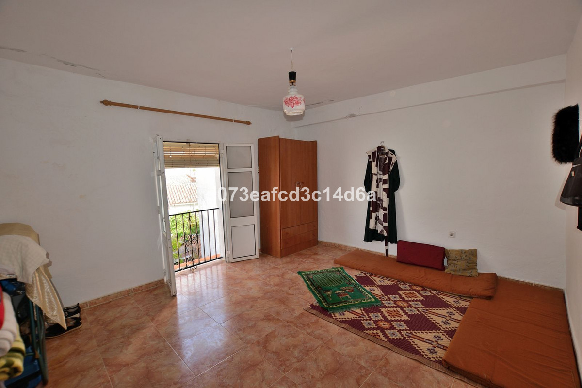 3 Bed Townhouse for sale in Cortes De La Frontera Costa Del Sol, Málaga, Spain