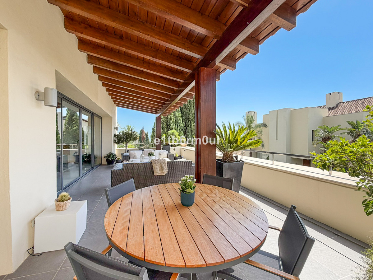 3 Bed Apartment for sale in The Golden Mile Costa Del Sol, Málaga, Spain