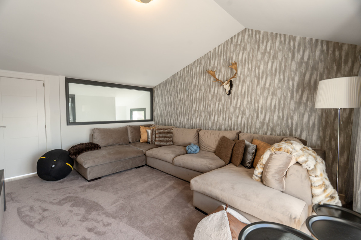 Se vende Villa - Chalet de 5 dormitorios en Costa Del Sol, Málaga, España