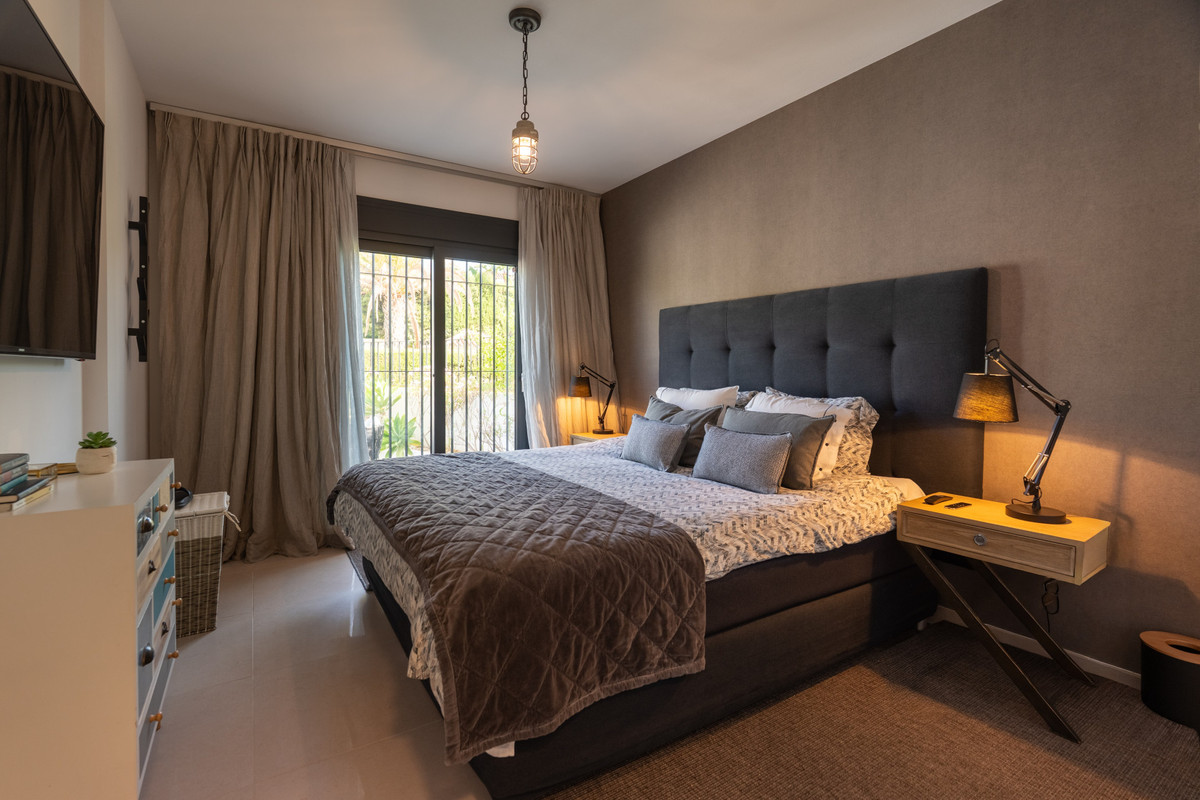 Se vende Villa - Chalet de 5 dormitorios en Costa Del Sol, Málaga, España