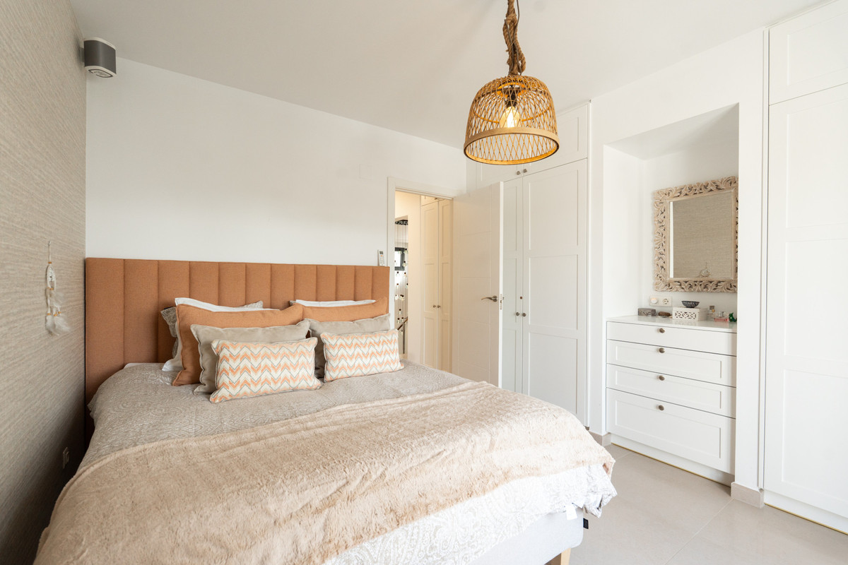 Se vende Villa - Chalet de 5 dormitorios en Costa Del Sol, Málaga, España