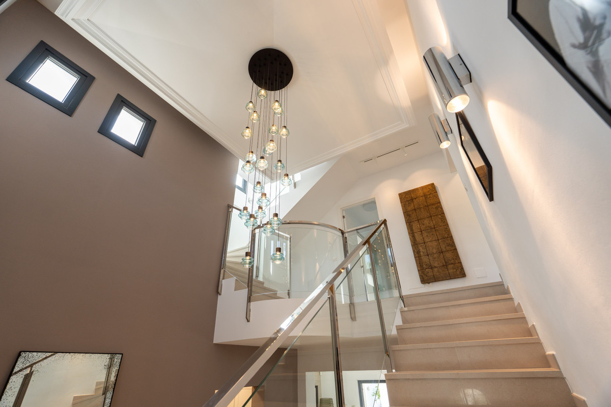 Se vende Villa - Chalet de 5 dormitorios en Costa Del Sol, Málaga, España