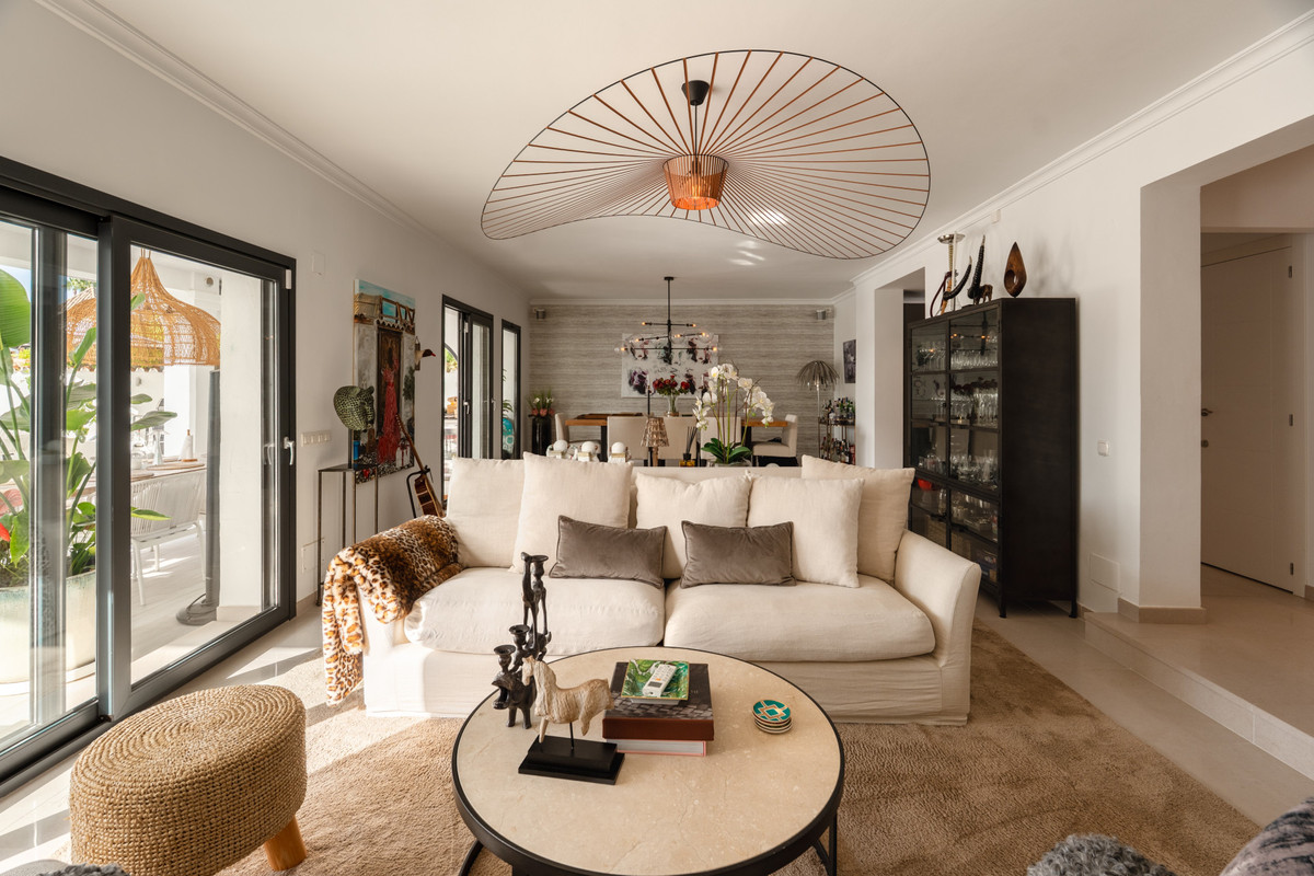 Se vende Villa - Chalet de 5 dormitorios en Costa Del Sol, Málaga, España