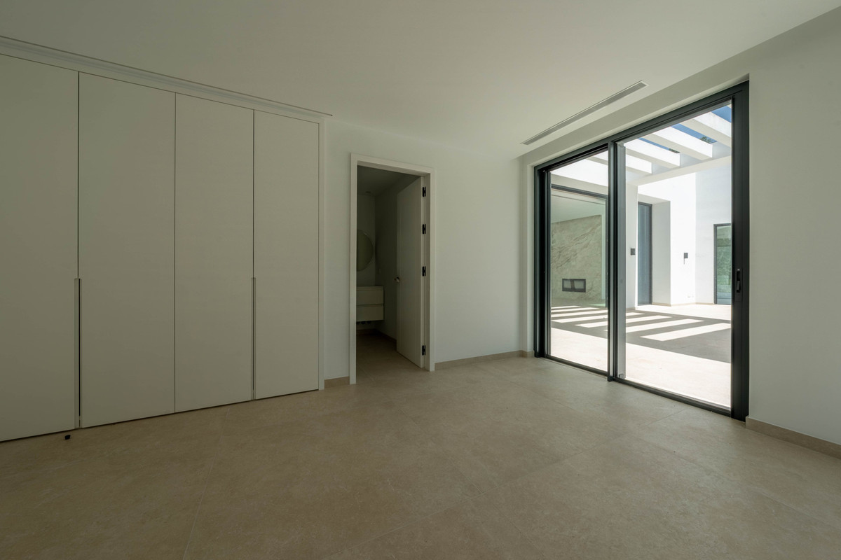 5 Bed Townhouse for sale in Sotogrande Alto Costa Del Sol, Cádiz, Spain
