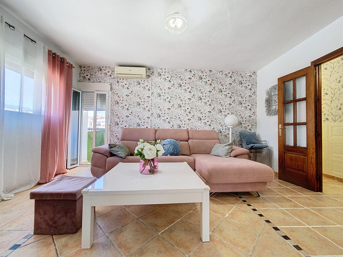 Se vende Apartamento Planta Media de 3 dormitorios en Costa Del Sol, Málaga, España