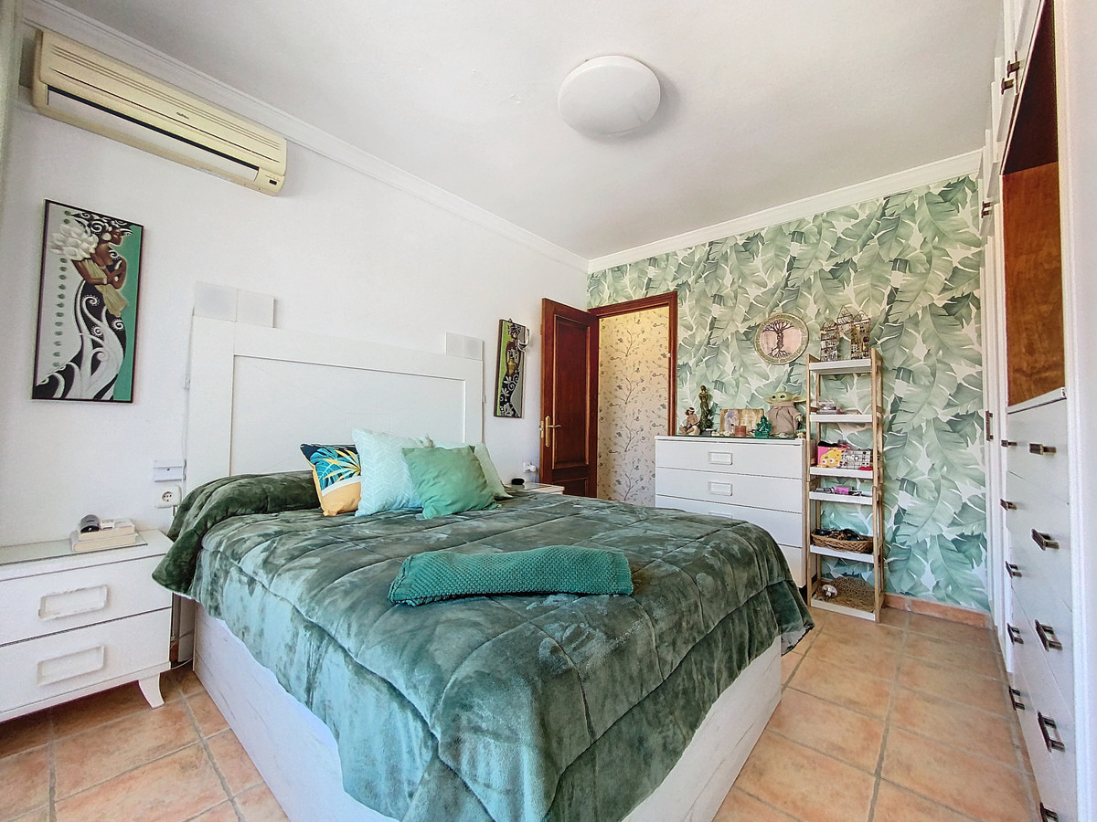 Se vende Apartamento Planta Media de 3 dormitorios en Costa Del Sol, Málaga, España