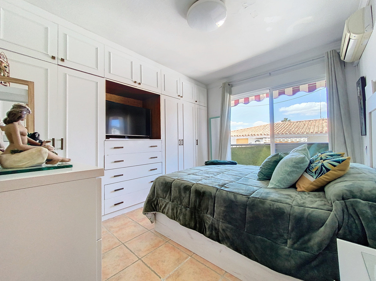Se vende Apartamento Planta Media de 3 dormitorios en Costa Del Sol, Málaga, España