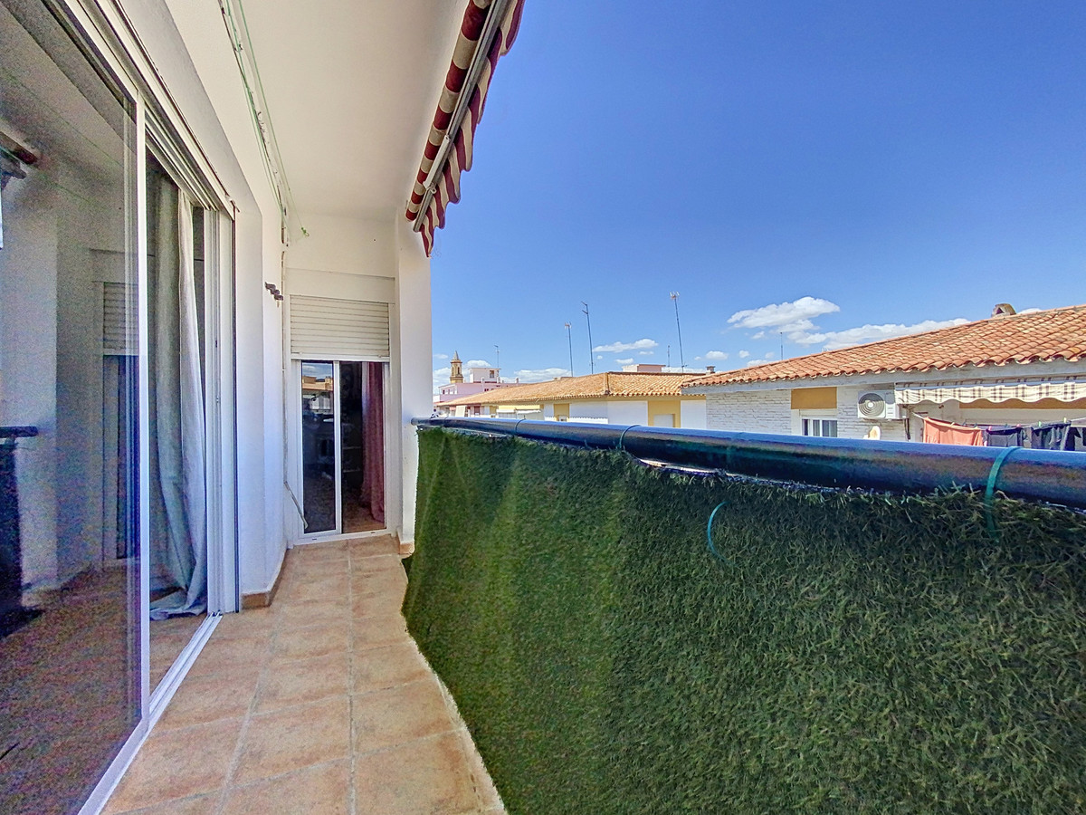 Se vende Apartamento Planta Media de 3 dormitorios en Costa Del Sol, Málaga, España