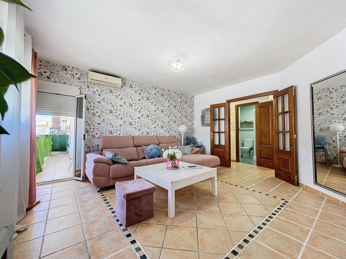 Se vende Apartamento Planta Media de 3 dormitorios en Costa Del Sol, Málaga, España