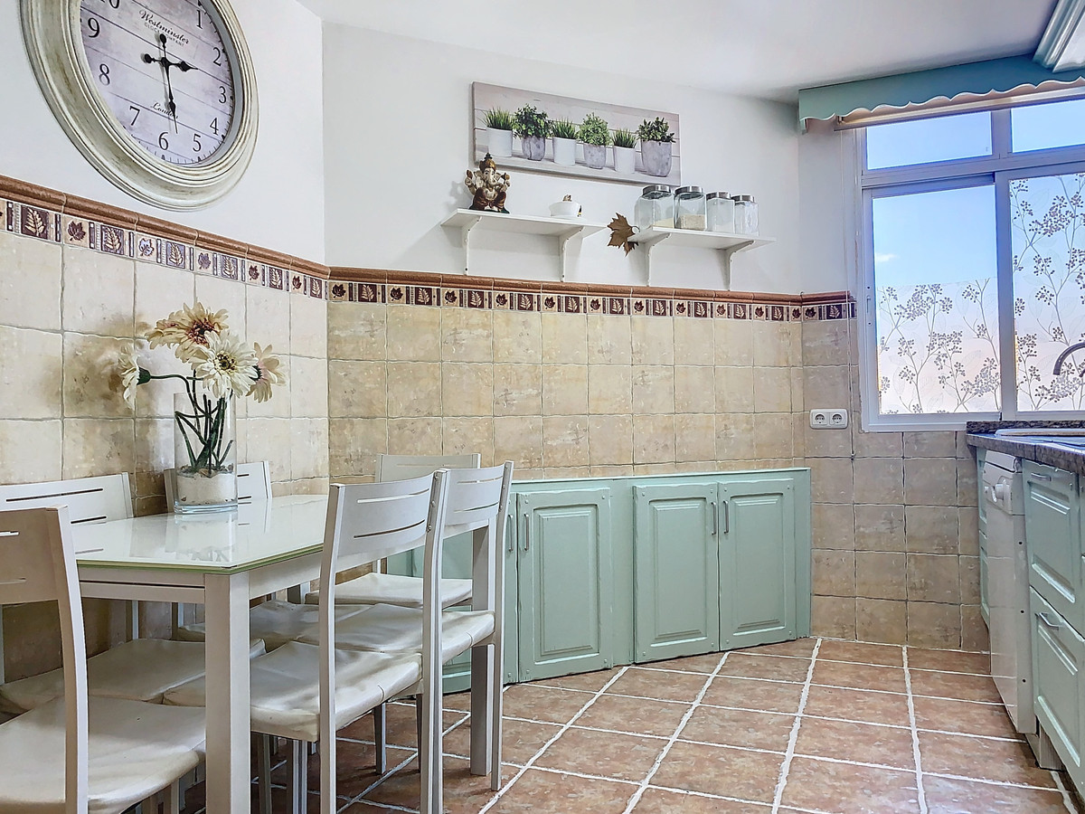 Se vende Apartamento Planta Media de 3 dormitorios en Costa Del Sol, Málaga, España