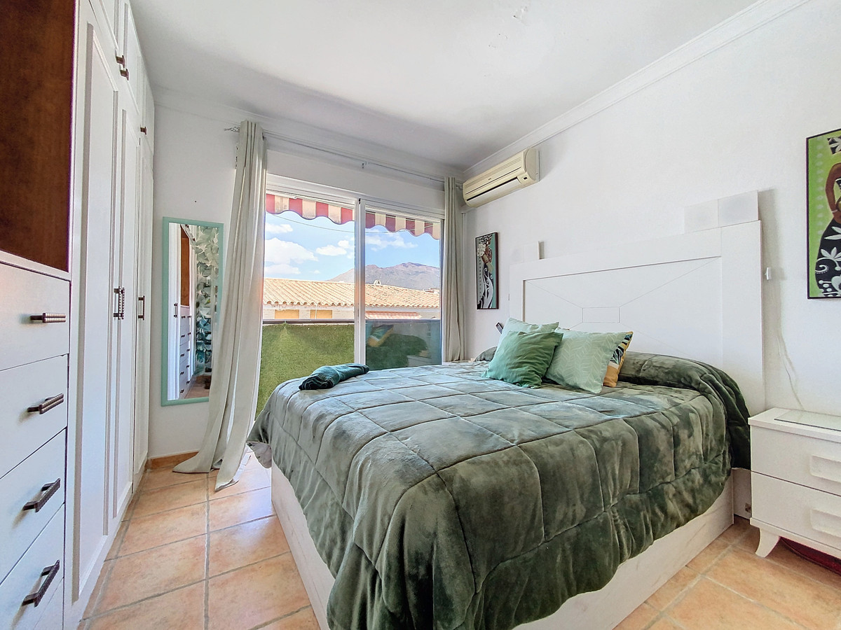 Se vende Apartamento Planta Media de 3 dormitorios en Costa Del Sol, Málaga, España