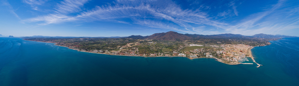 Se vende Apartamento Planta Media de 3 dormitorios en Costa Del Sol, Málaga, España