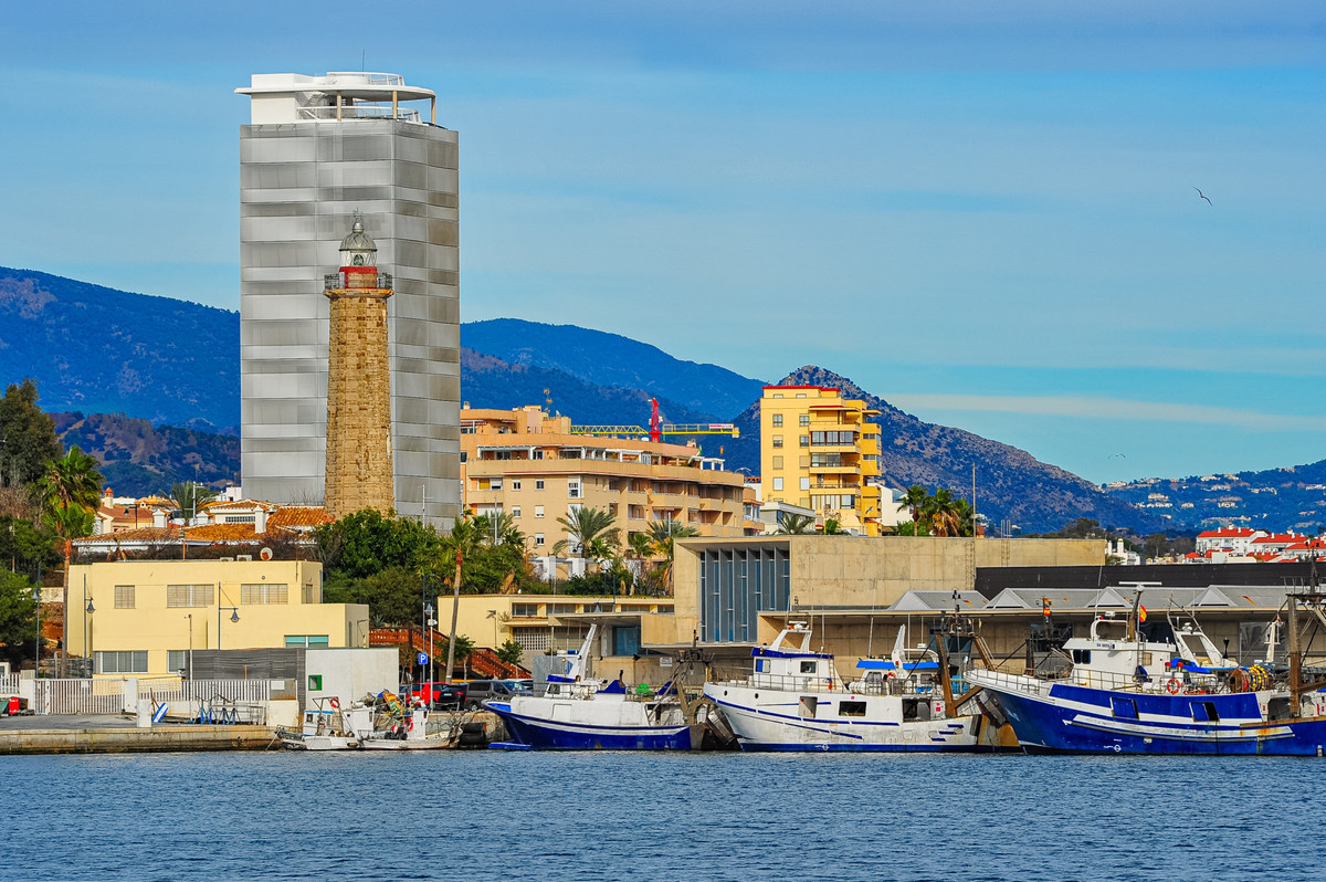 Se vende Apartamento Planta Media de 3 dormitorios en Costa Del Sol, Málaga, España