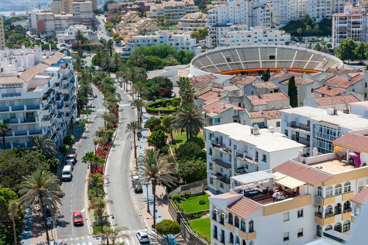 Se vende Apartamento Planta Media de 3 dormitorios en Costa Del Sol, Málaga, España