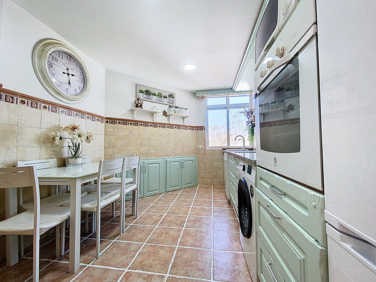 Se vende Apartamento Planta Media de 3 dormitorios en Costa Del Sol, Málaga, España