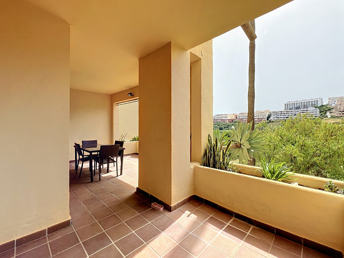 2 Bed Apartment for sale in La Duquesa Costa Del Sol, Málaga, Spain
